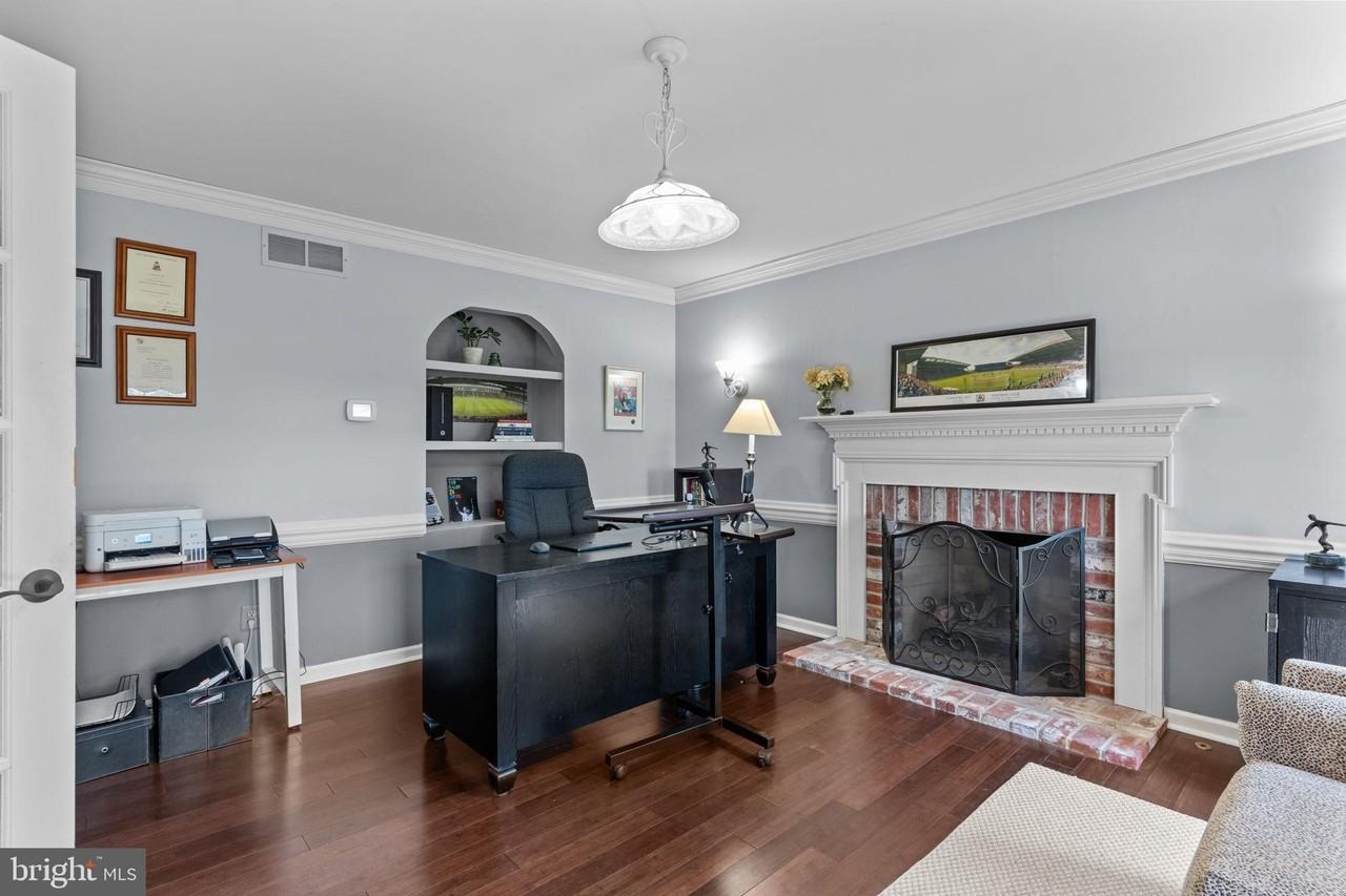 196 Twining Bridge Rd - Photo 6 of 50