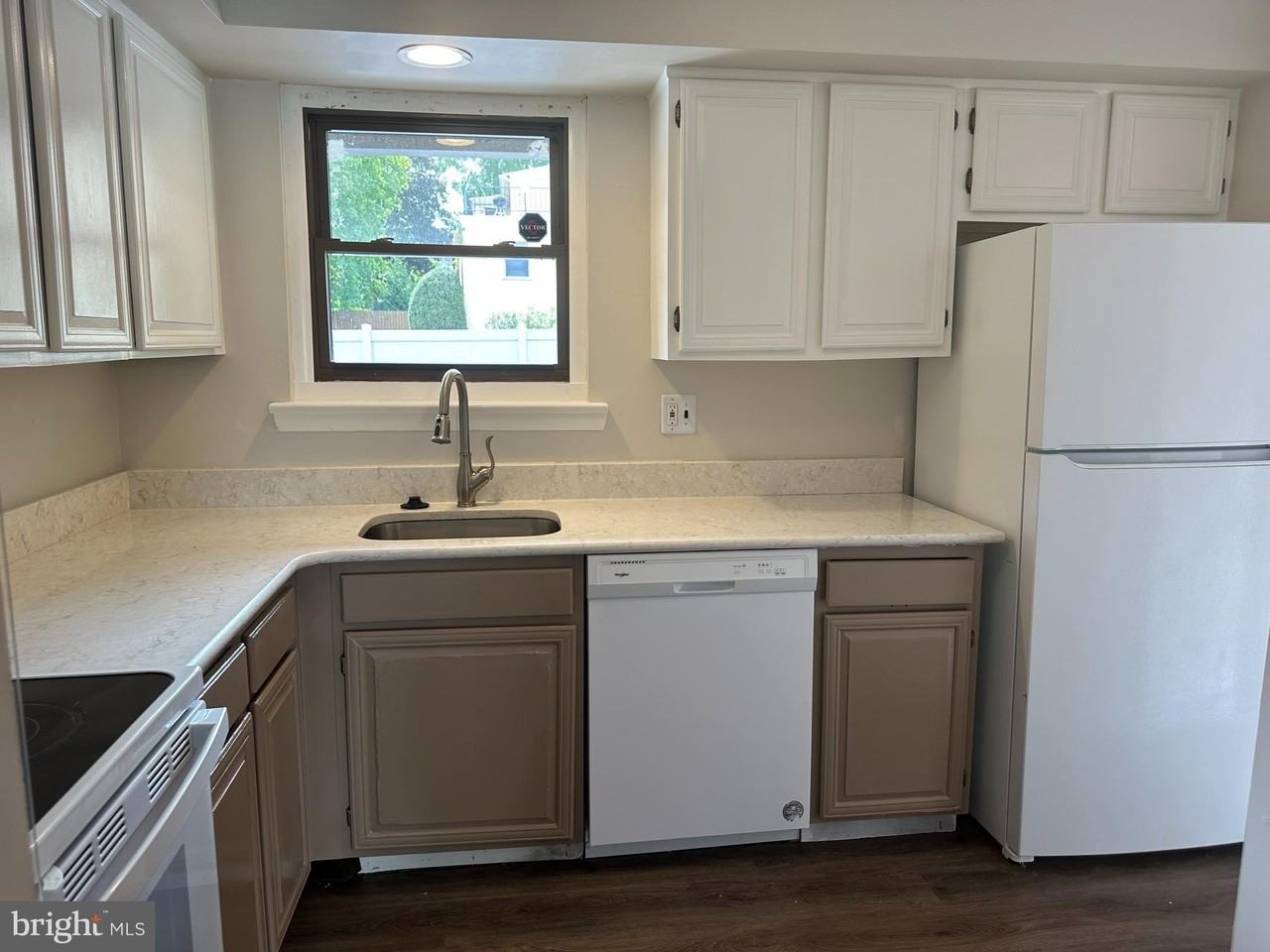 315 S Valley Forge Rd #3 - Photo 2 of 14