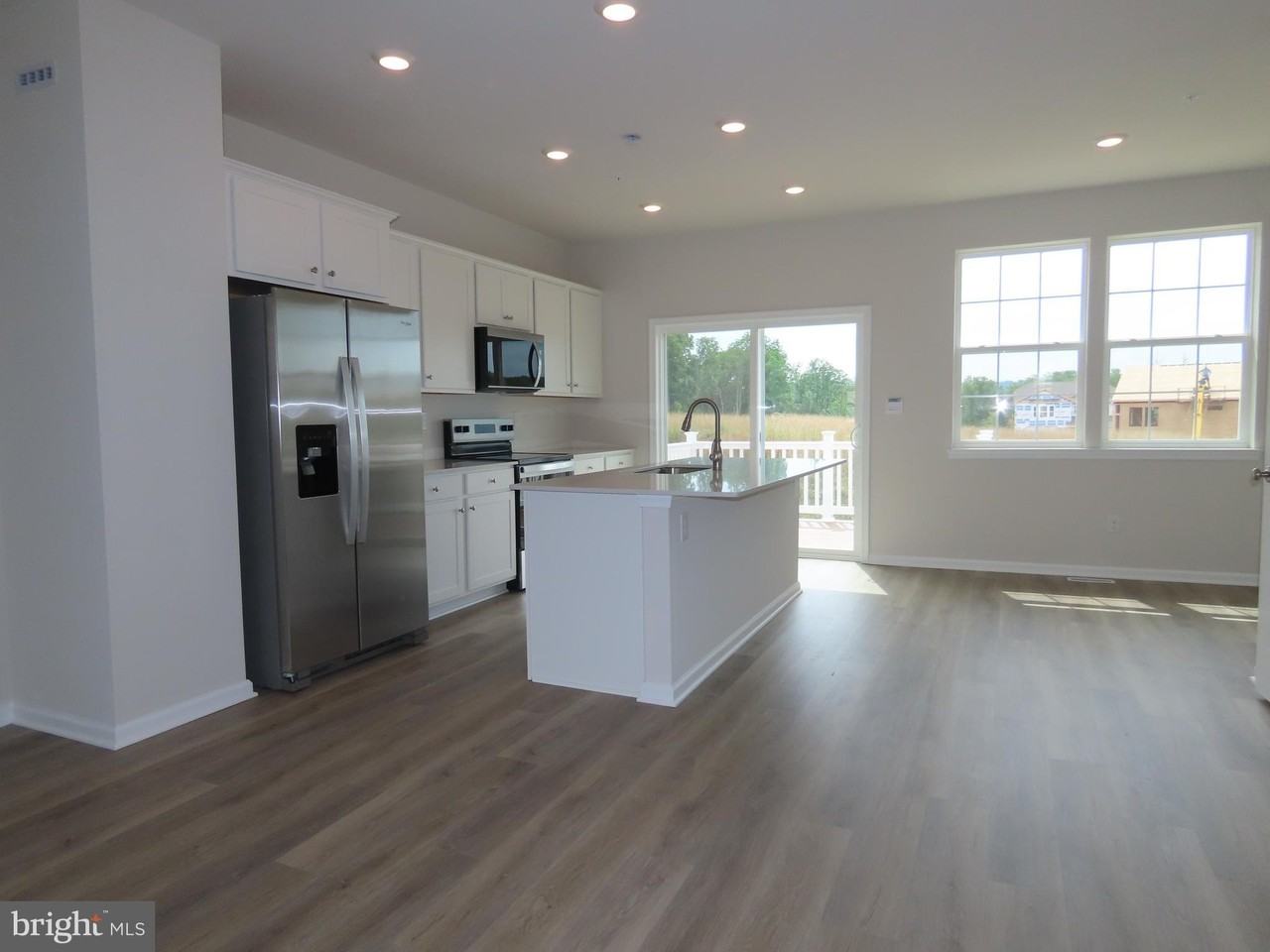 3074 Martha Way - Photo 5 of 21