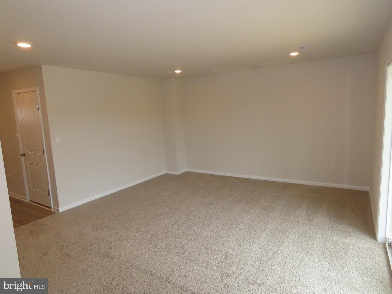 3080 Martha Way - Photo 4 of 22