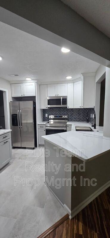 6039 Gray Gate Ln #B - Photo 3 of 23