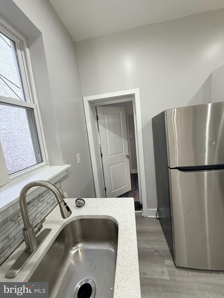 3415 G St - Photo 6 of 36