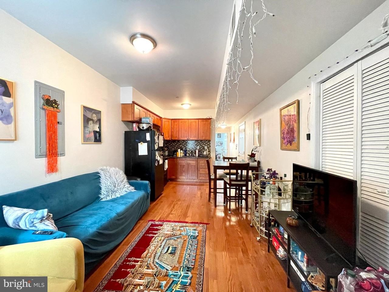 1131 Green St #2 - Photo 7 of 18