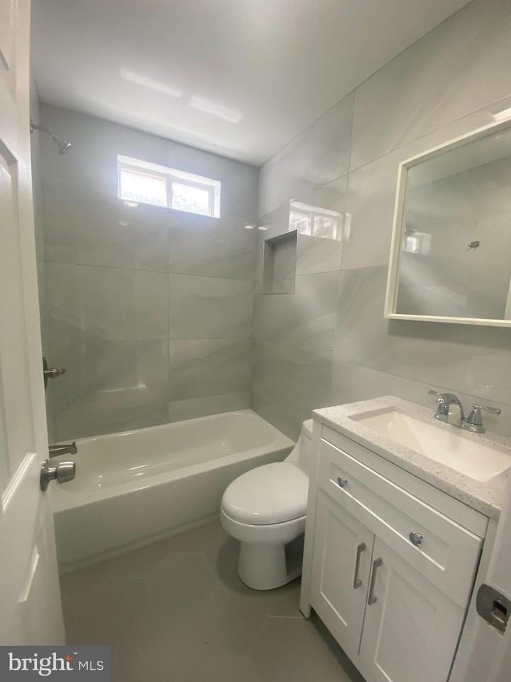 2850 D St - Photo 6 of 11