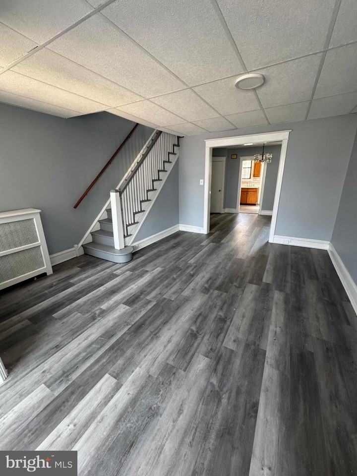2927 S Dewey St - Photo 3 of 12
