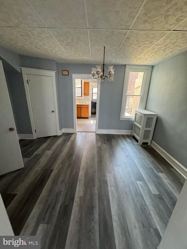 2927 S Dewey St - Photo 4 of 12
