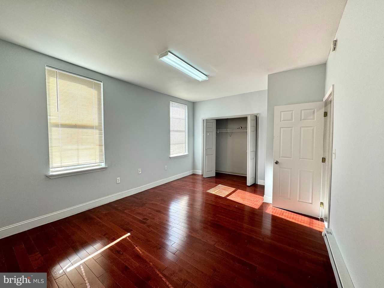 3739 Lancaster Ave #2F - Photo 4 of 6