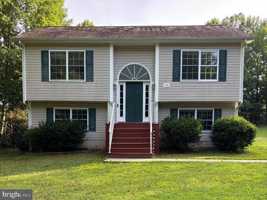featured image of 737 Glen Cove Dr