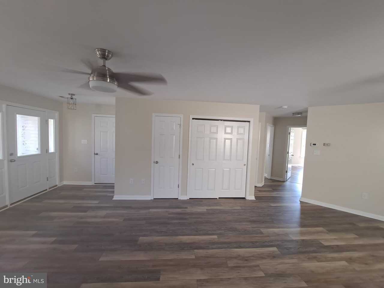 210 Amaret St - Photo 6 of 29