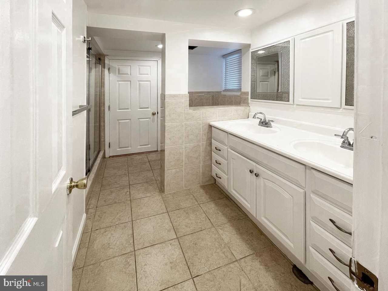 1115 Riva Ridge Dr - Photo 4 of 9