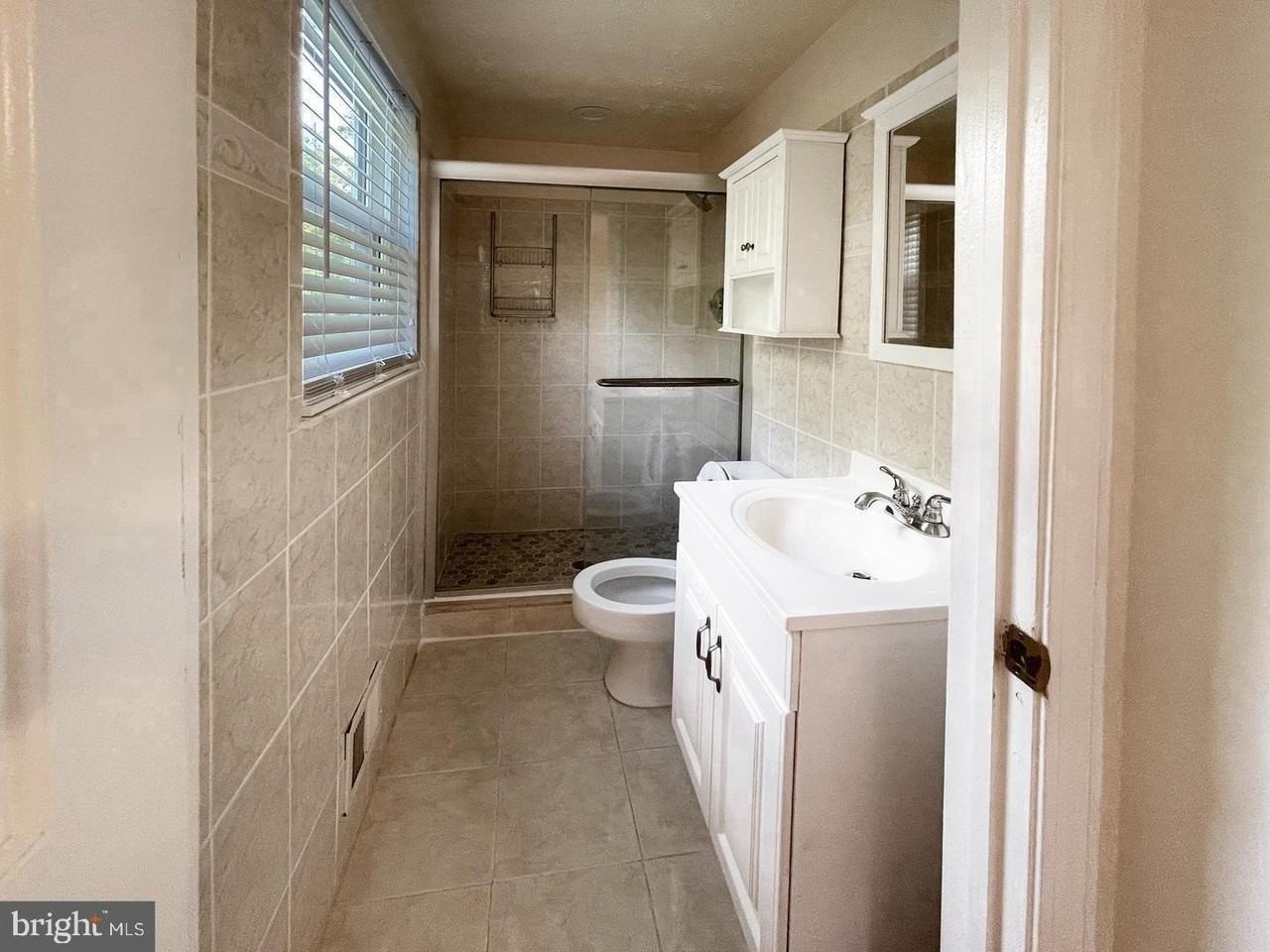 1115 Riva Ridge Dr - Photo 5 of 9