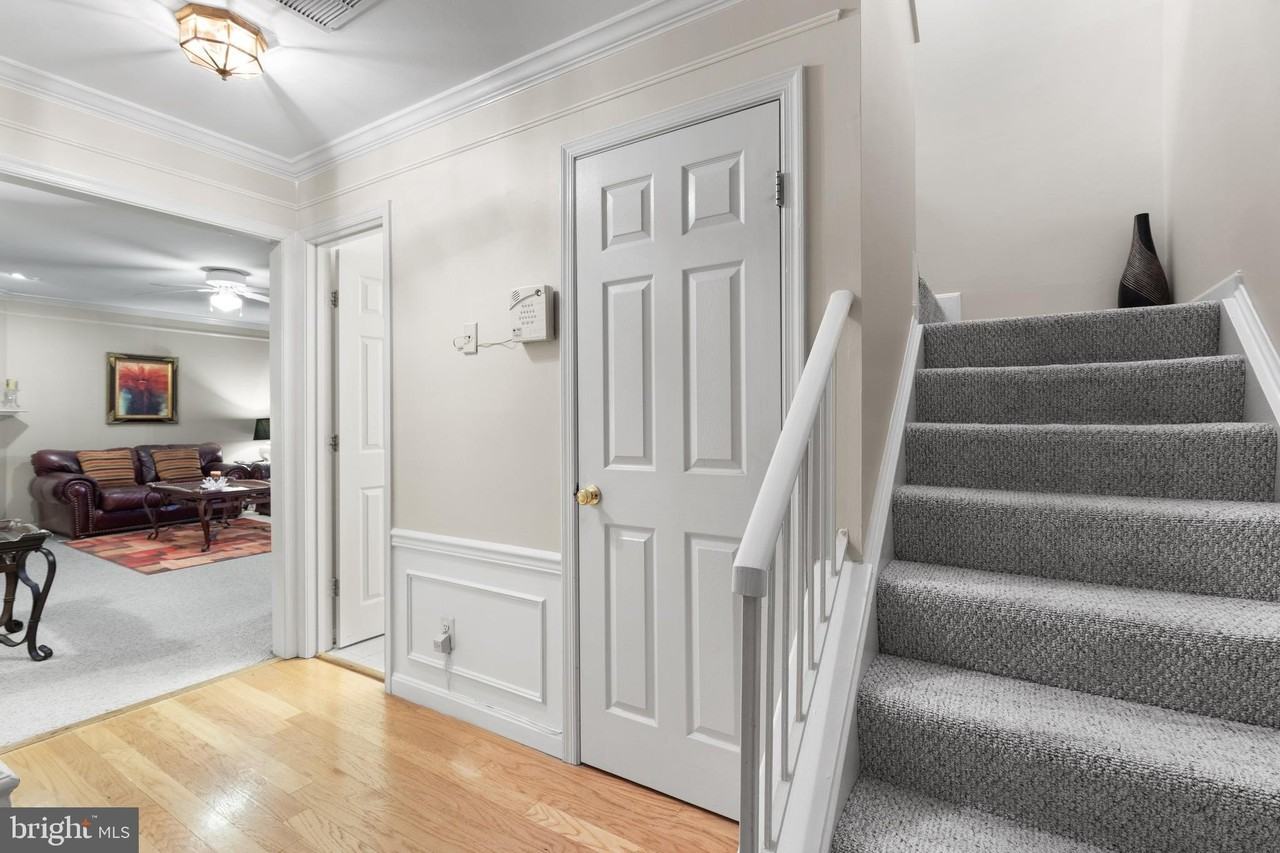 8202-C Crossbrook Ct #8202C - Photo 4 of 17