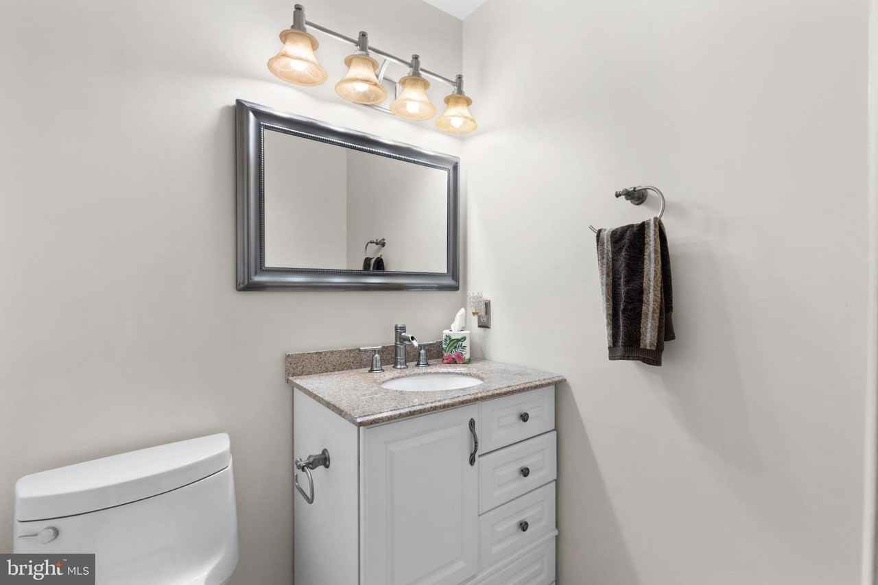 8202-C Crossbrook Ct #8202C - Photo 5 of 17