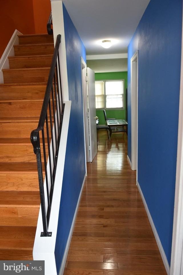 4557 King Edward Ct - Photo 5 of 37