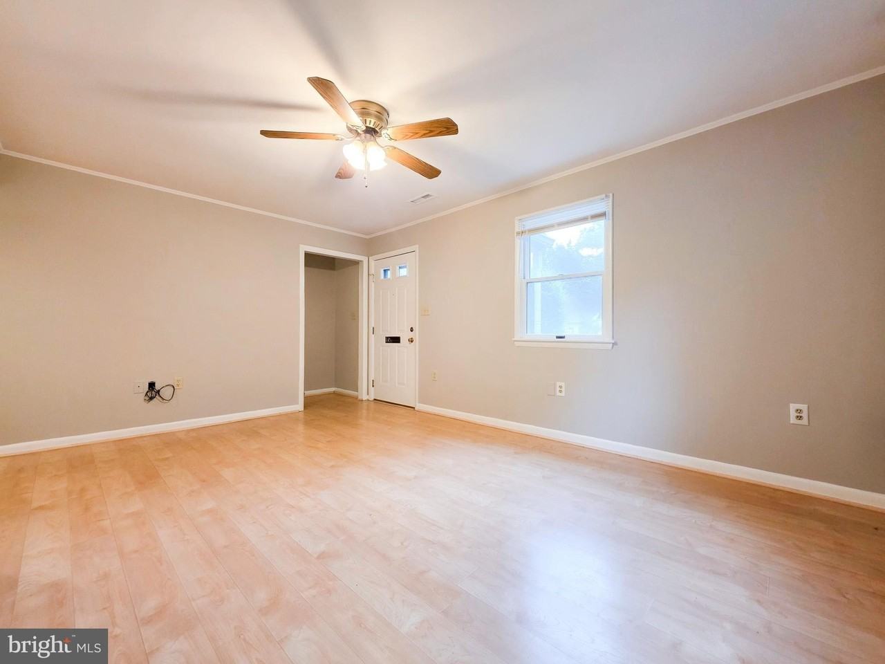 2419 Fairhaven Ave - Photo 5 of 29