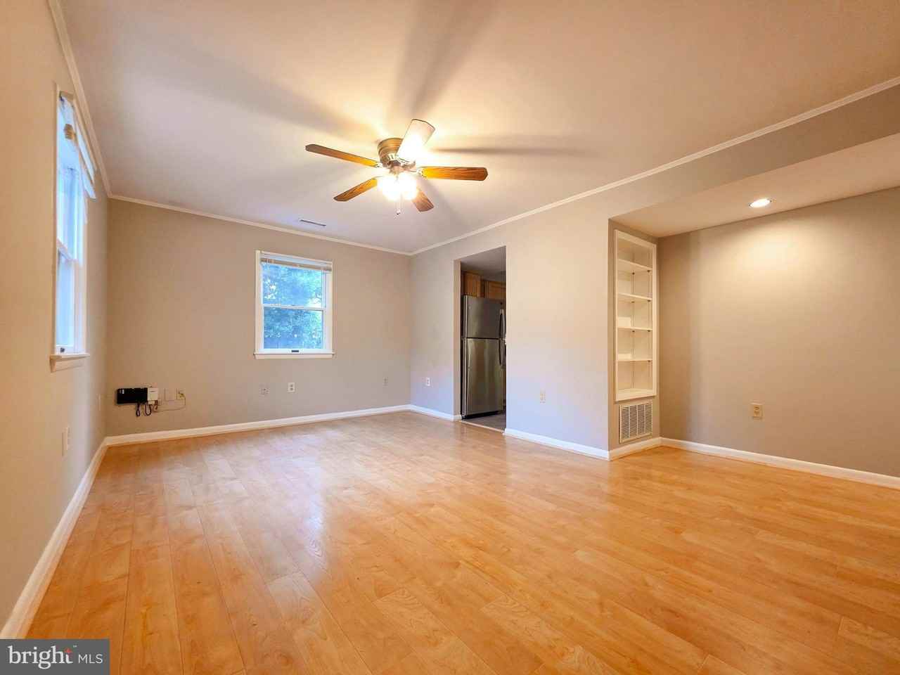 2419 Fairhaven Ave - Photo 6 of 29