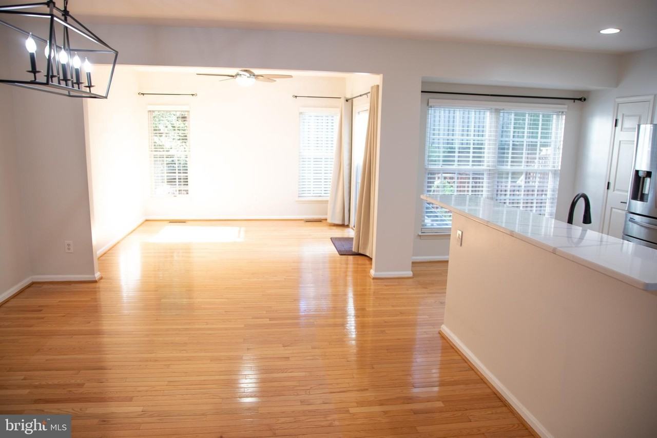 3347 Wilton Crest Ct - Photo 6 of 30