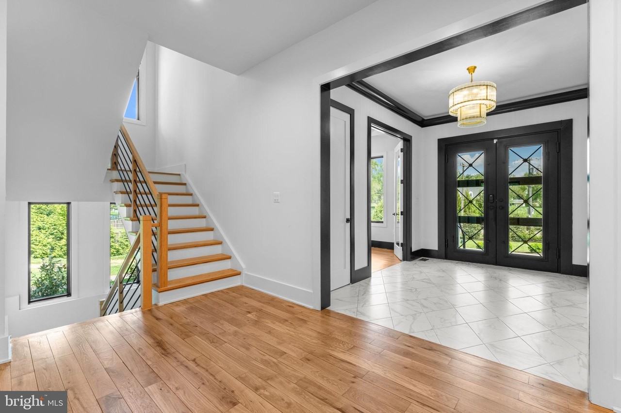 608 Walker Rd - Photo 6 of 50