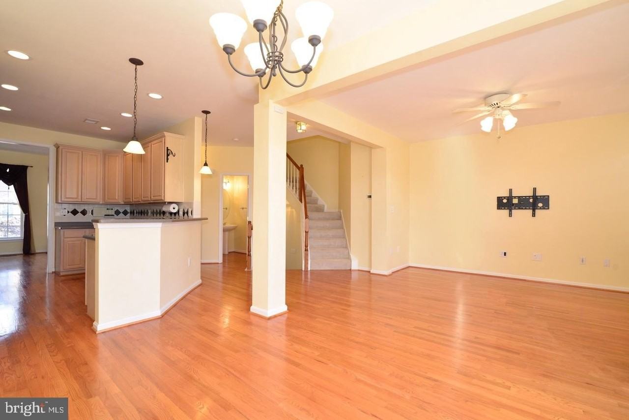 43799 Maison Blanc Sq - Photo 2 of 19