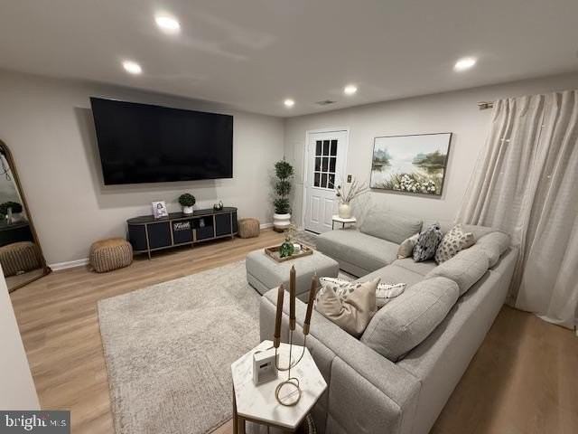 45525 Grand Central Sq - Photo 2 of 36