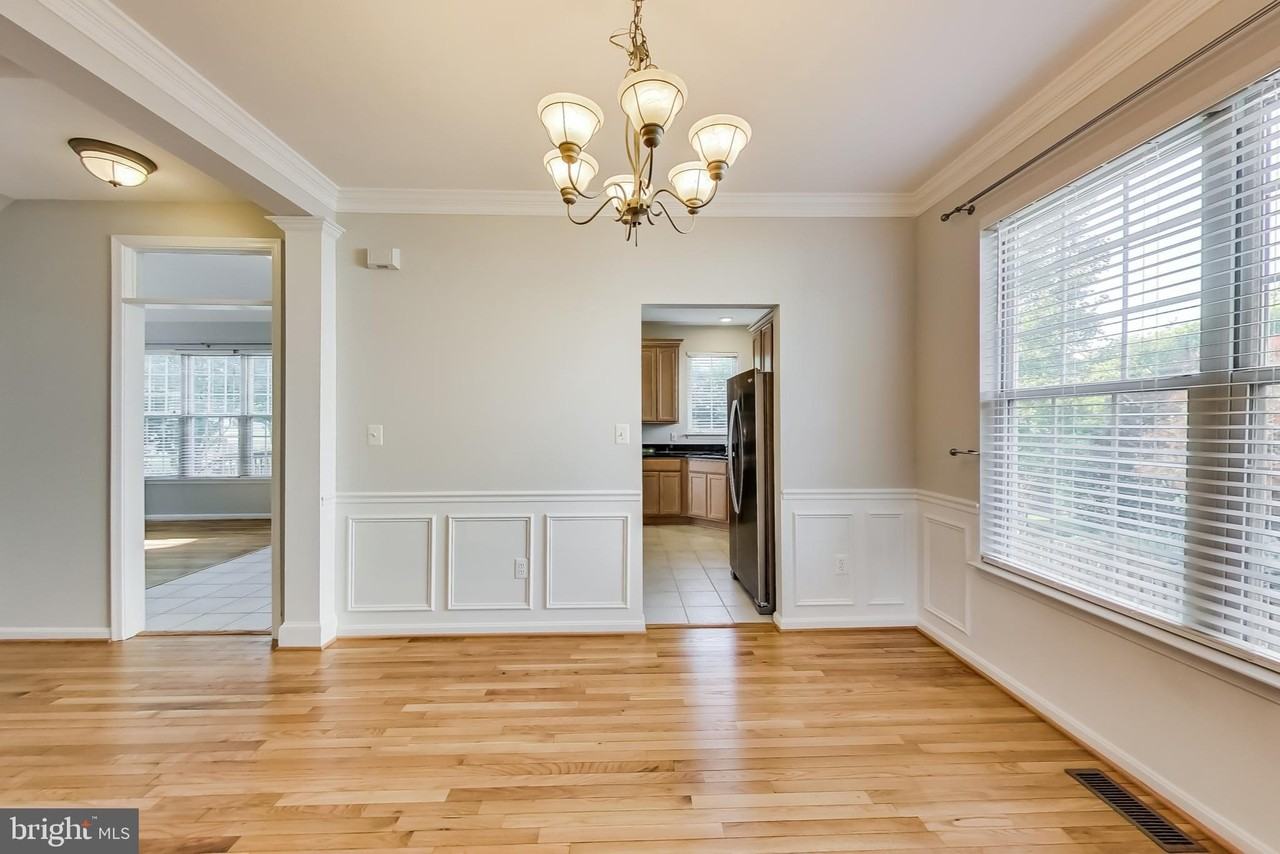 43537 Clivedon Ct - Photo 5 of 50