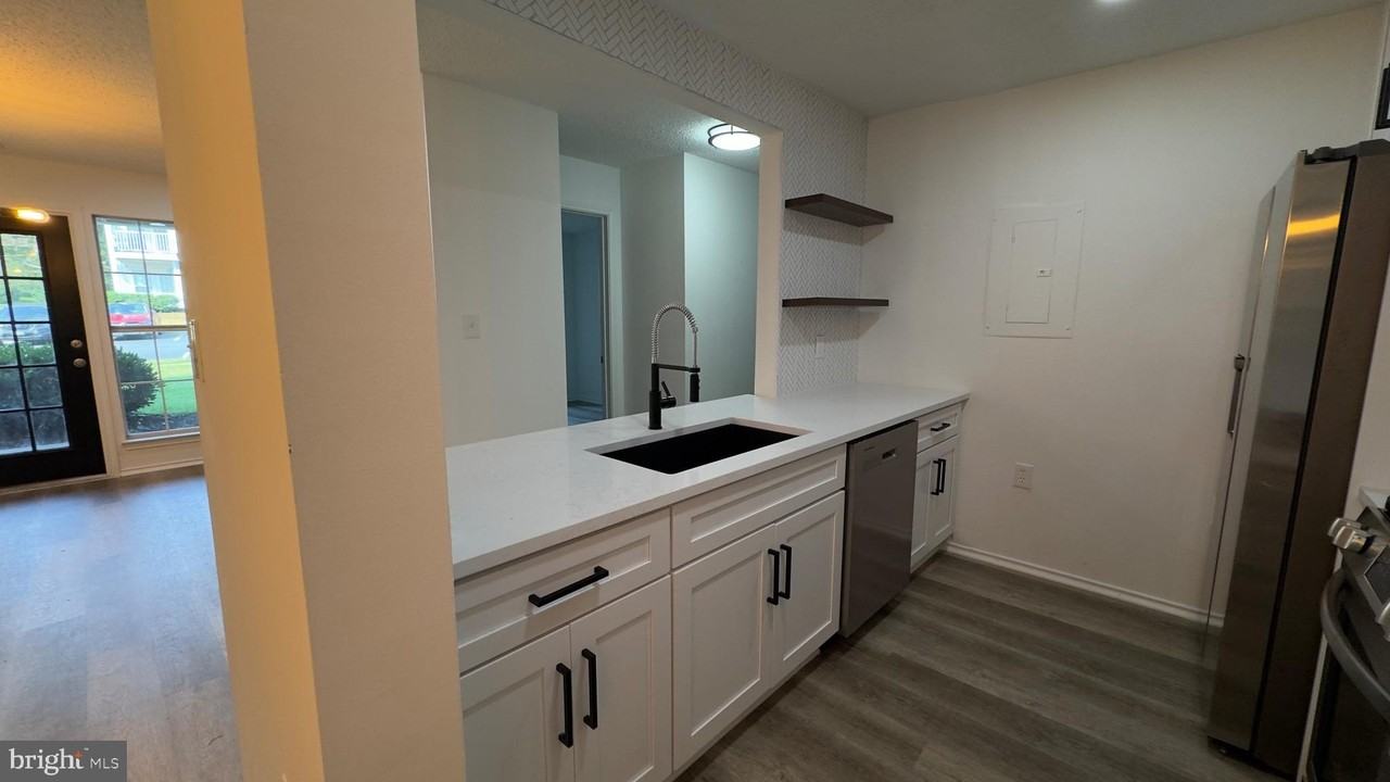 20991 Timber Ridge Ter #101 - Photo 7 of 22