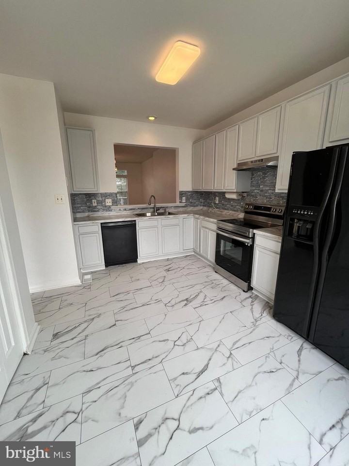 17367 Kildare Ln - Photo 5 of 23