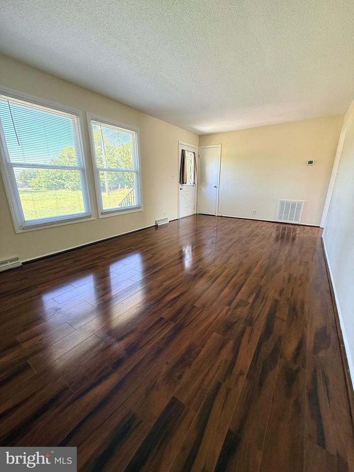344 Kellogg Mill Rd - Photo 6 of 37