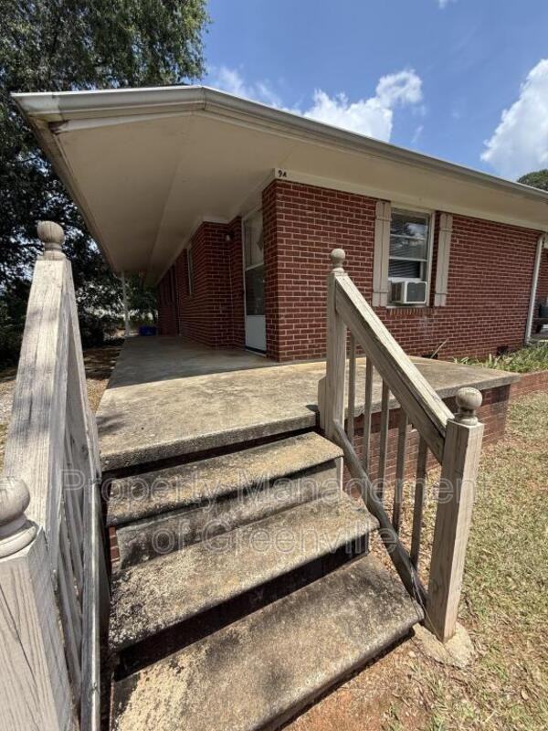 9 Eisenhower Dr #A - Photo 3 of 11