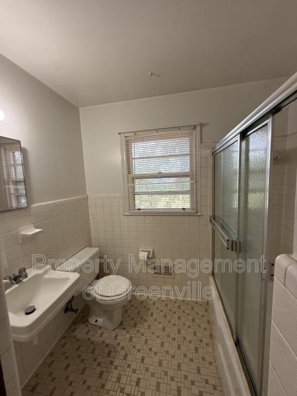 9 Eisenhower Dr #A - Photo 6 of 11