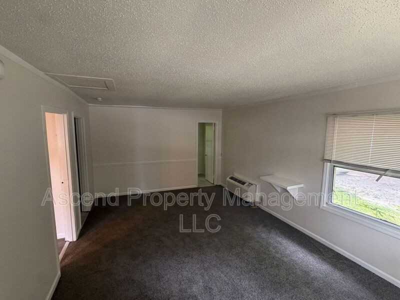 2 Bell Ave #B - Photo 2 of 7