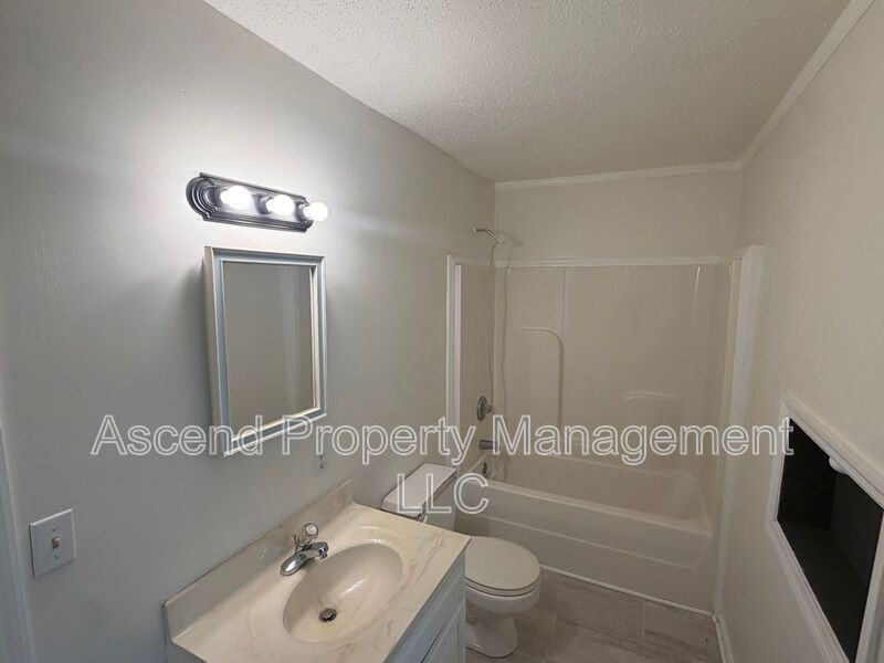 2 Bell Ave #B - Photo 3 of 7