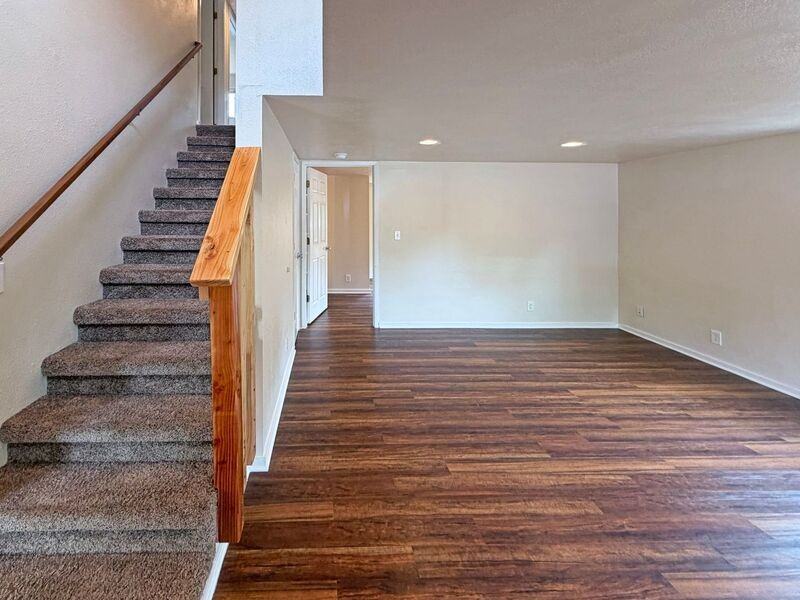 544 W 20th Ave - Photo 2 of 25