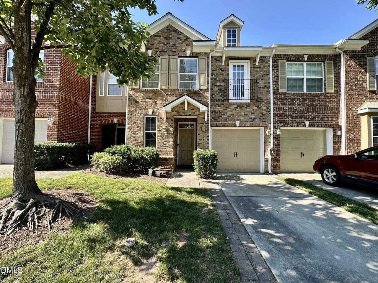 323 Longchamp Ln - Photo 2 of 36