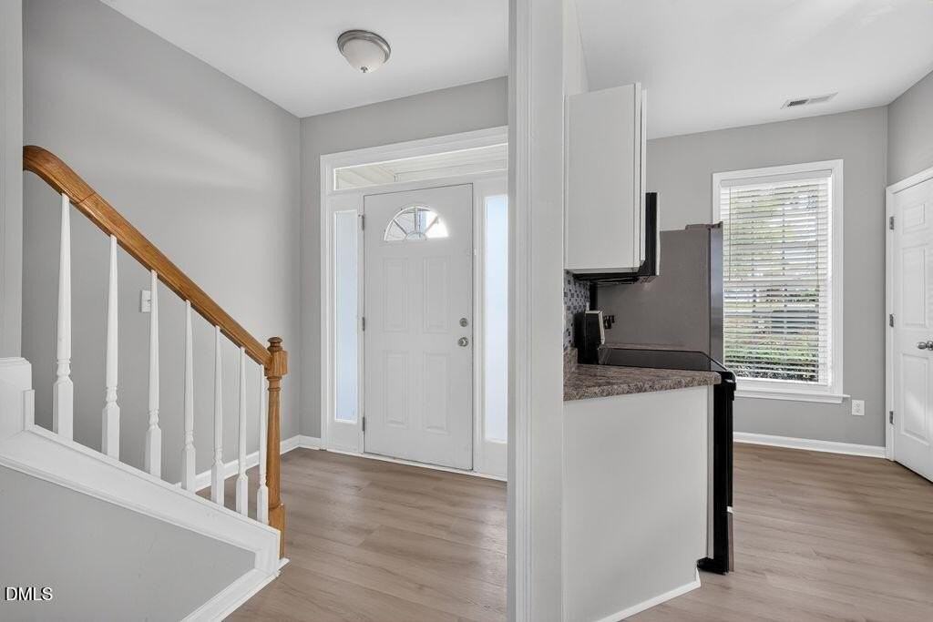 160 Hutson Ln - Photo 5 of 27