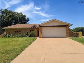 1 Surrey Cir - Photo 1 of 1
