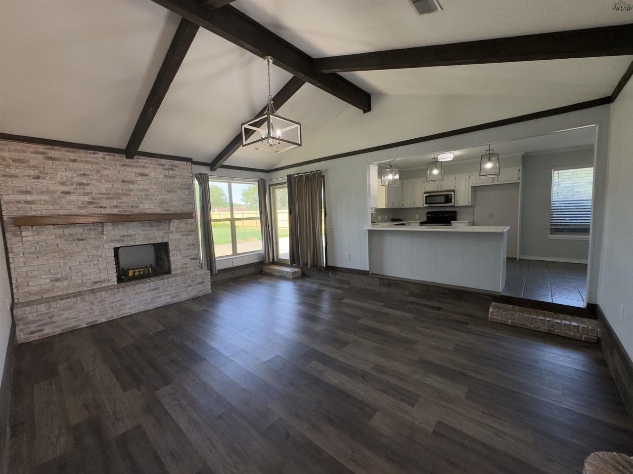 1 Surrey Cir - Photo 5 of 38