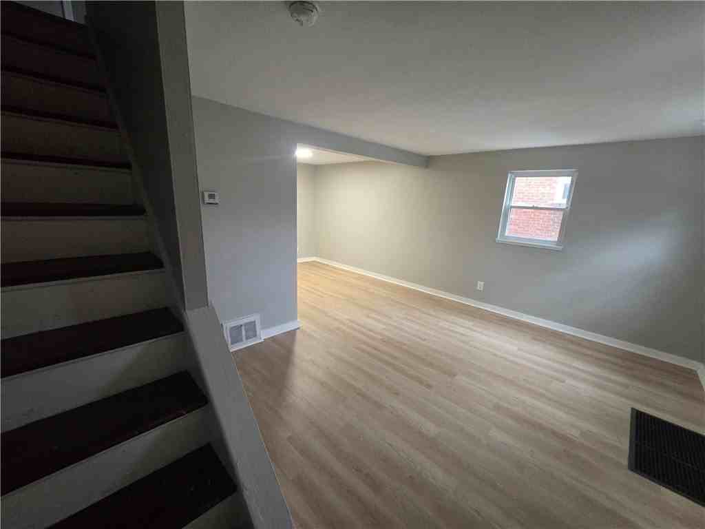 50 Wenzell Pl - Photo 3 of 19