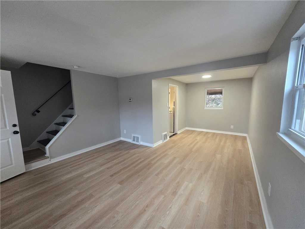 50 Wenzell Pl - Photo 4 of 19