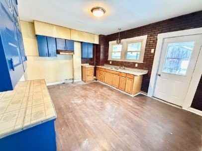 866 Vankirk St #1 - Photo 4 of 10