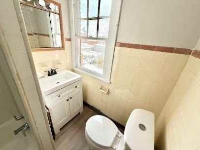 866 Vankirk St #1 - Photo 7 of 10