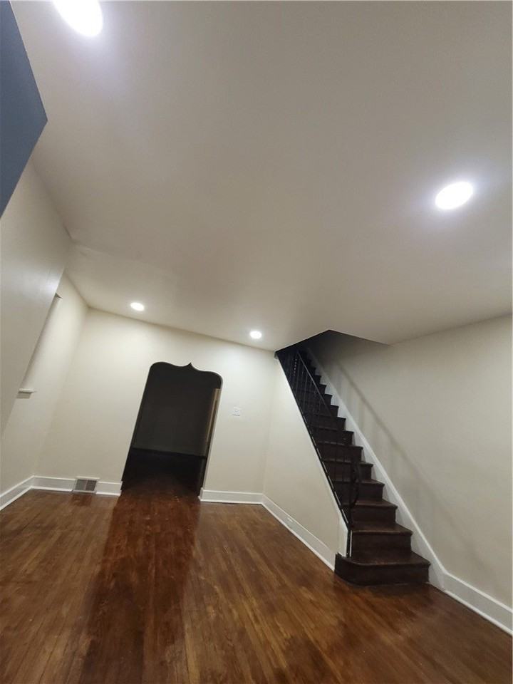 3568 Beechwood Blvd - Photo 3 of 17