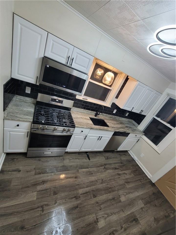3568 Beechwood Blvd - Photo 5 of 17