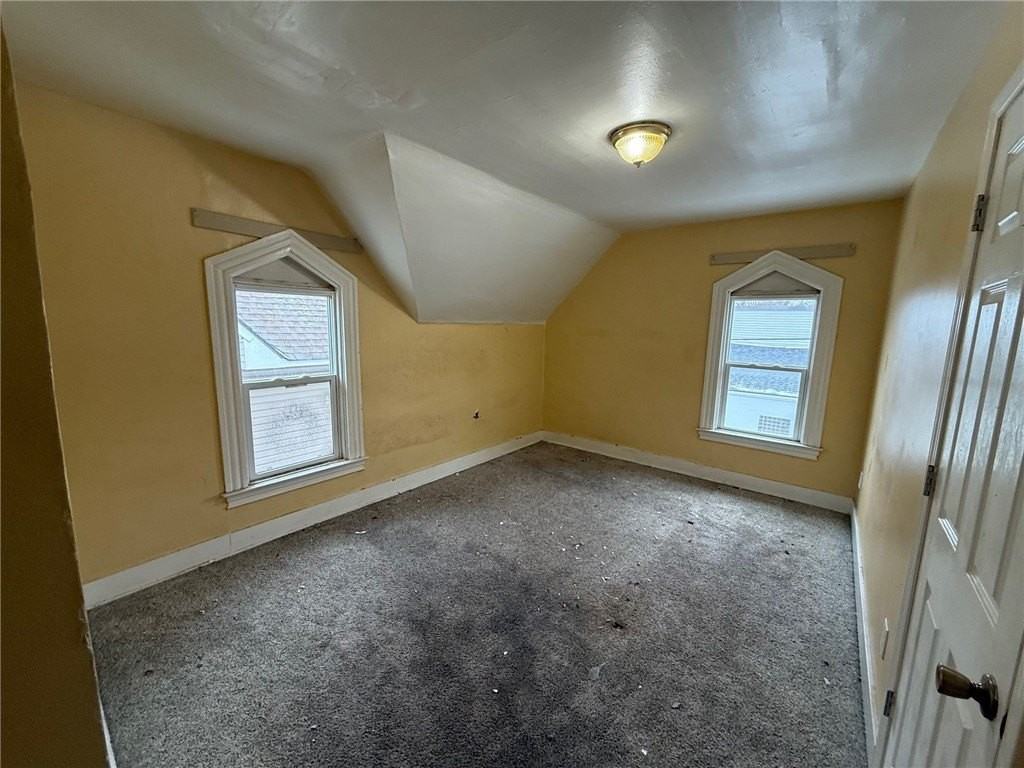 306 Laredo St - Photo 5 of 9