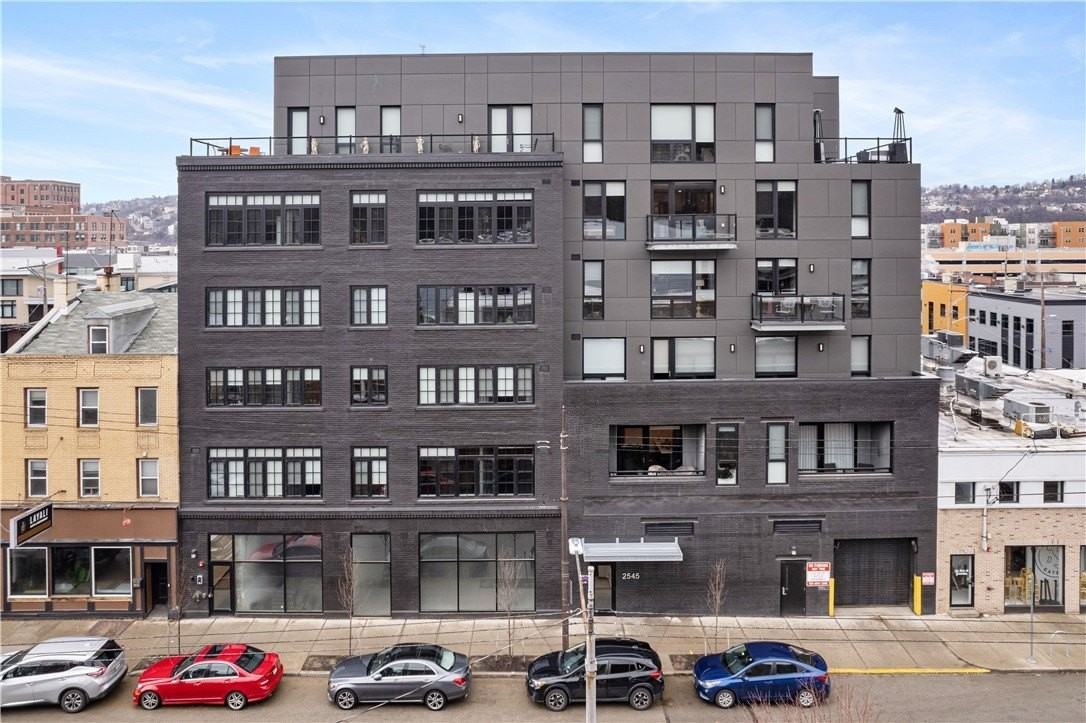 2545 Penn Ave #208