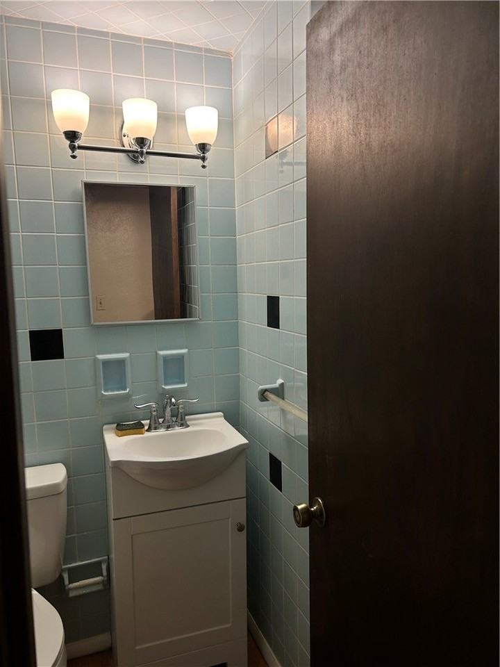 135 Union St - Photo 2 of 6