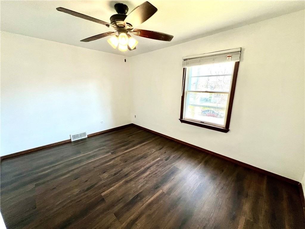 421 E Fairmont Ave - Photo 5 of 10