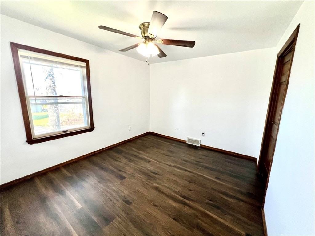421 E Fairmont Ave - Photo 7 of 10