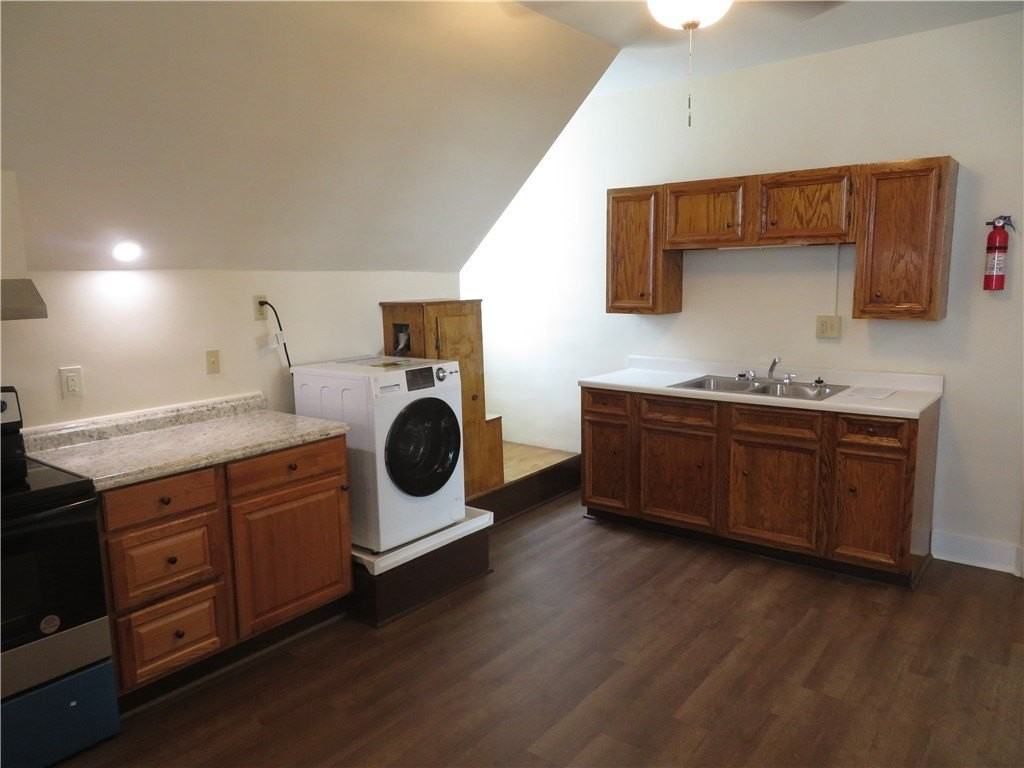203 Main St #3A - Photo 3 of 7
