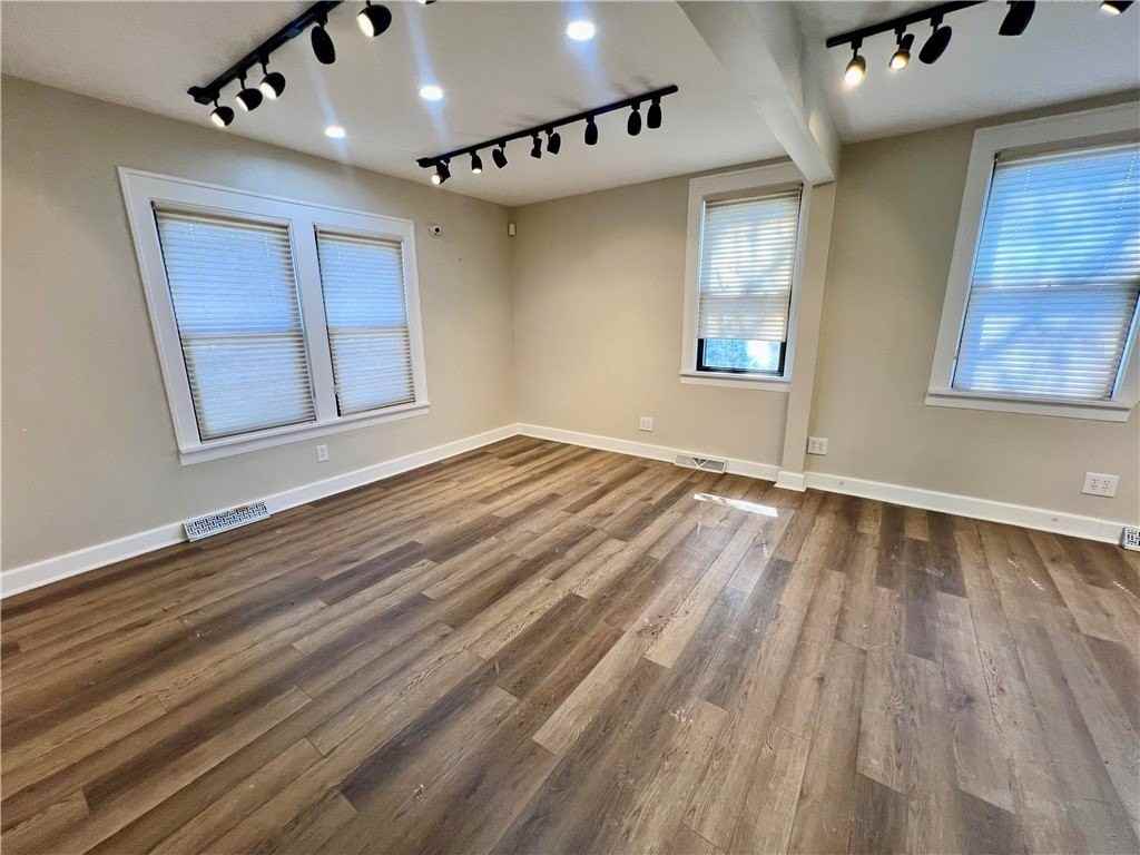 2 E Moody Ave - Photo 4 of 9